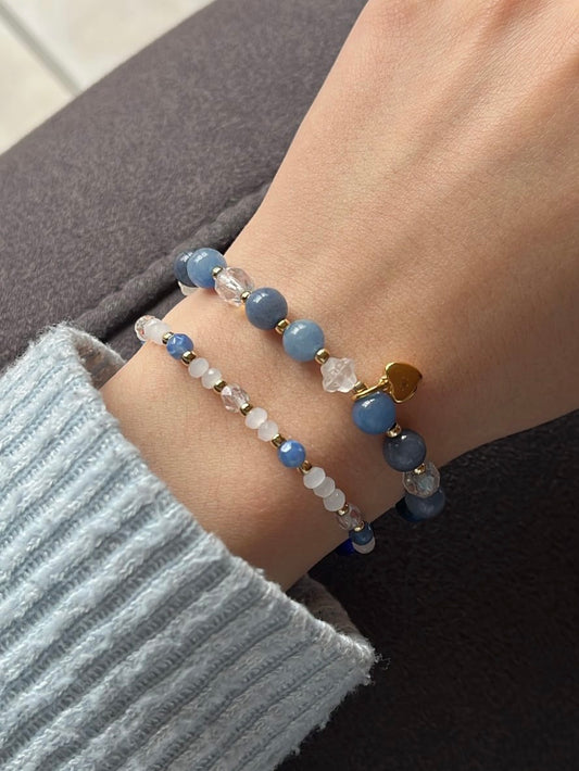 Armband aus blauem Aventurine und goldenem Herzanhänger