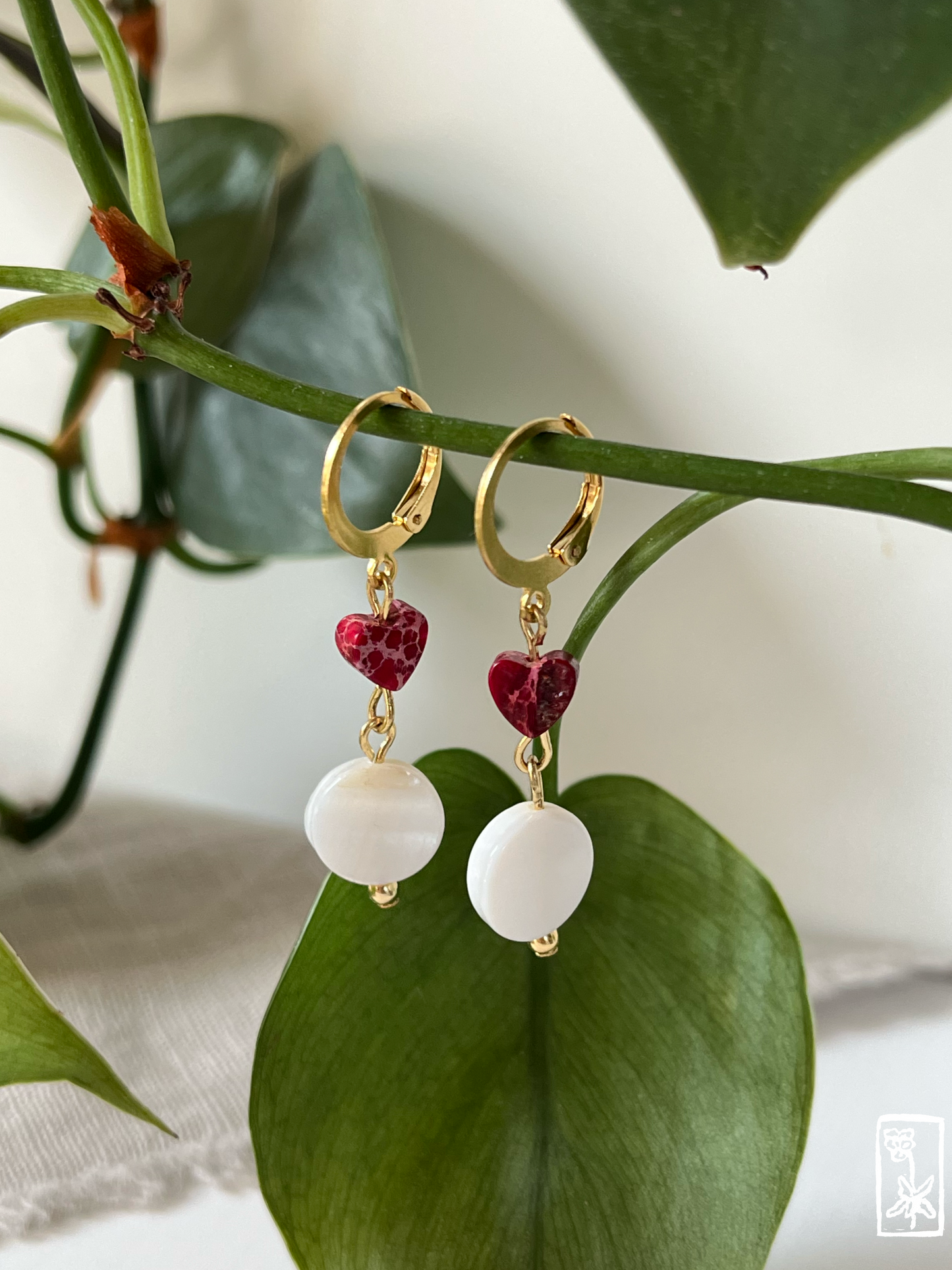 Ohrringe mit roten Jaspis Herzen