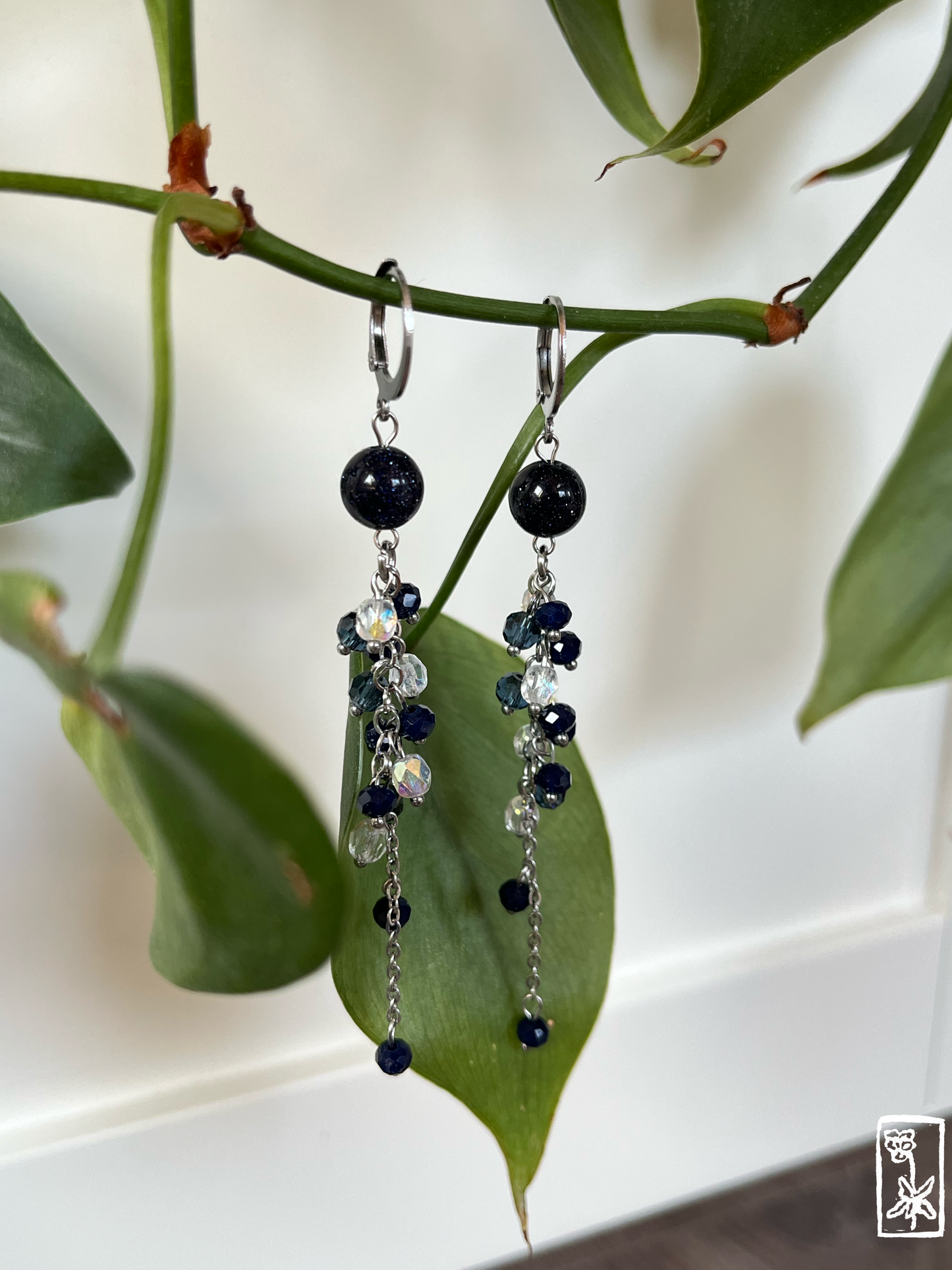 Ohrringe "Midnight" mit glitzernen Sandsteinen (Einzelstück)