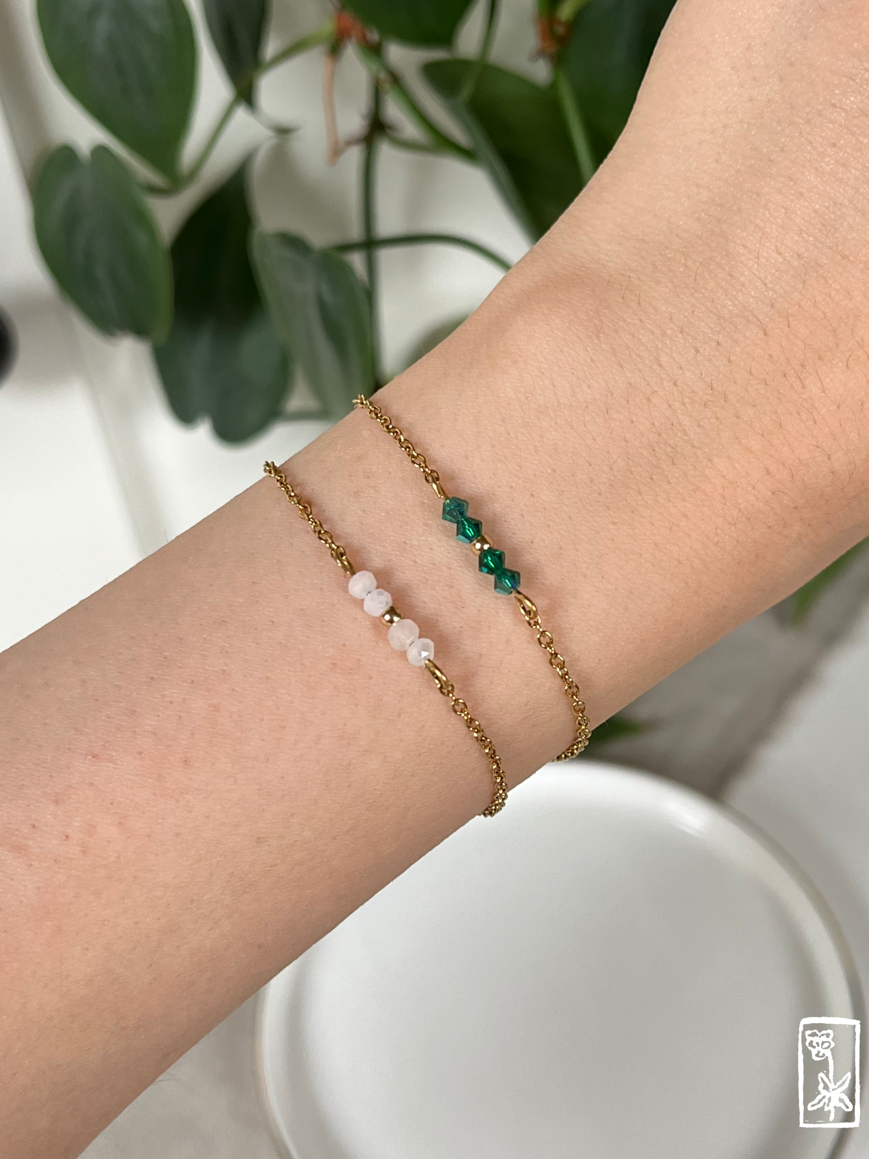 Schlichtes Edelstahl-Armband mit Glasperlen